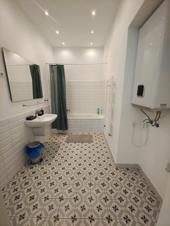 City Center 1, Cozy 2Br In The City Center! Boedapest Buitenkant foto