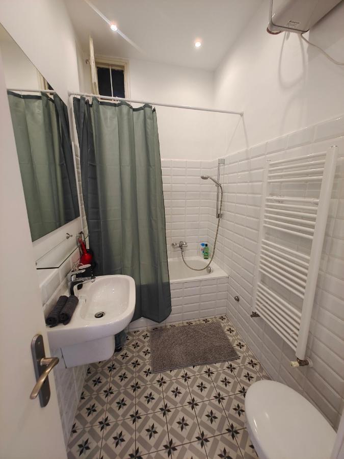 City Center 1, Cozy 2Br In The City Center! Boedapest Buitenkant foto
