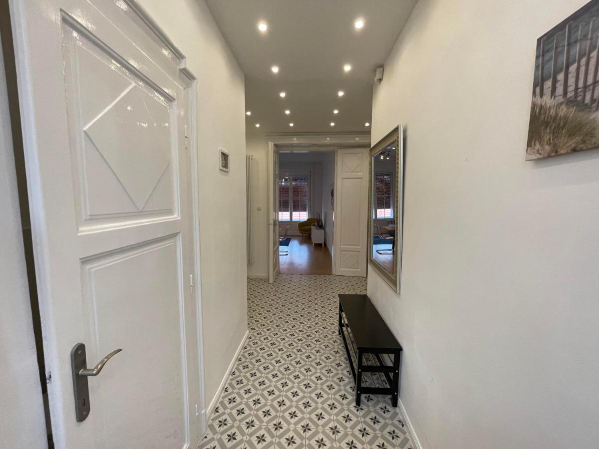 City Center 1, Cozy 2Br In The City Center! Boedapest Buitenkant foto