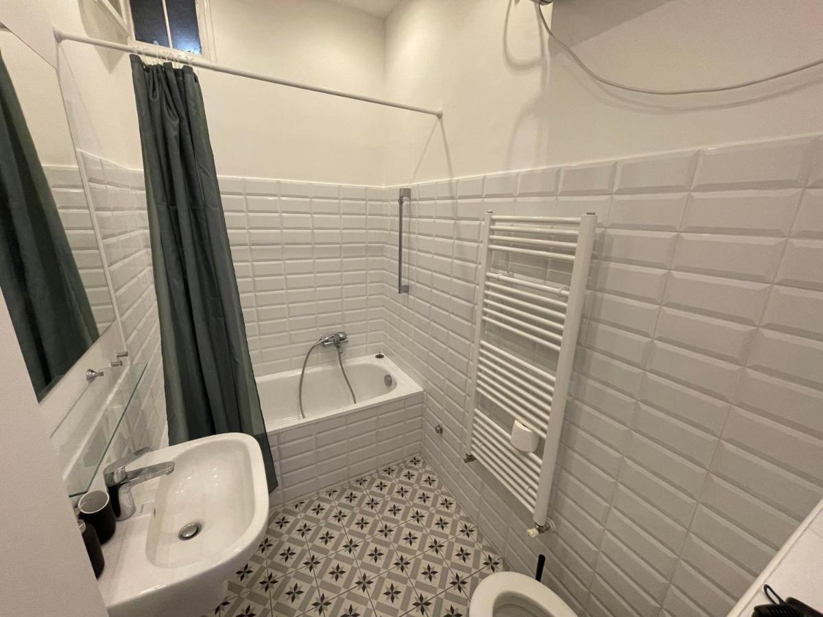 City Center 1, Cozy 2Br In The City Center! Boedapest Buitenkant foto